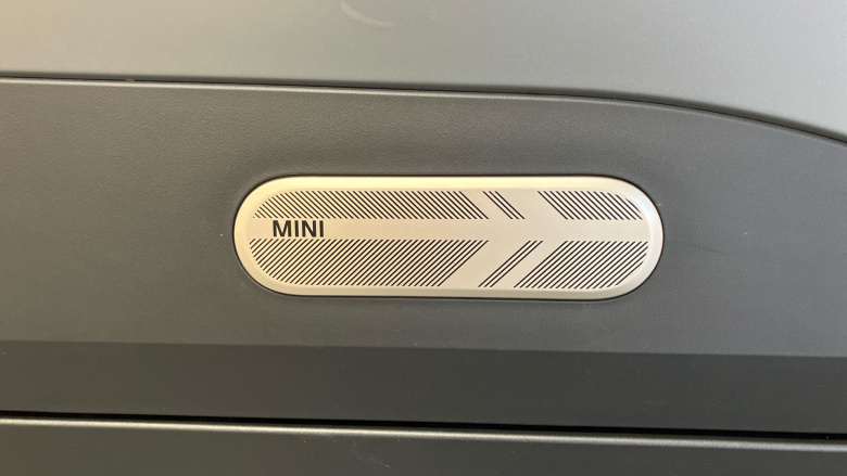 MINI Aceman 135kW E Classic 43kWh 5dr Auto Electric Hatchback